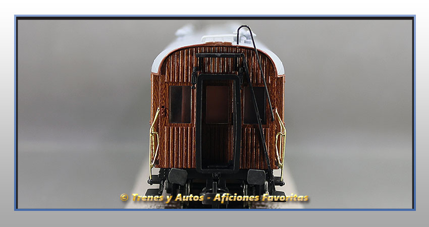 Coche pasajeros madera Largo Recorrido AAfhv-27 - Norte